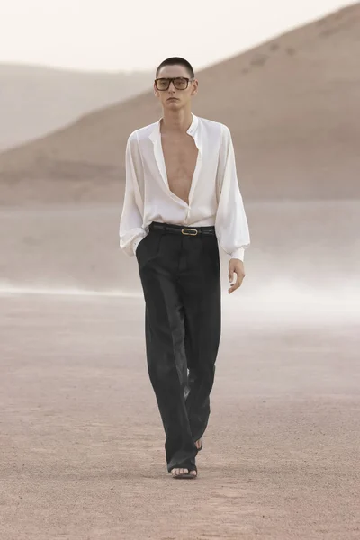 Look 13